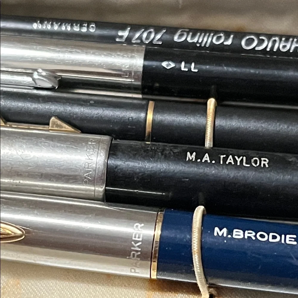 Parker Silver and Black Pen Set
